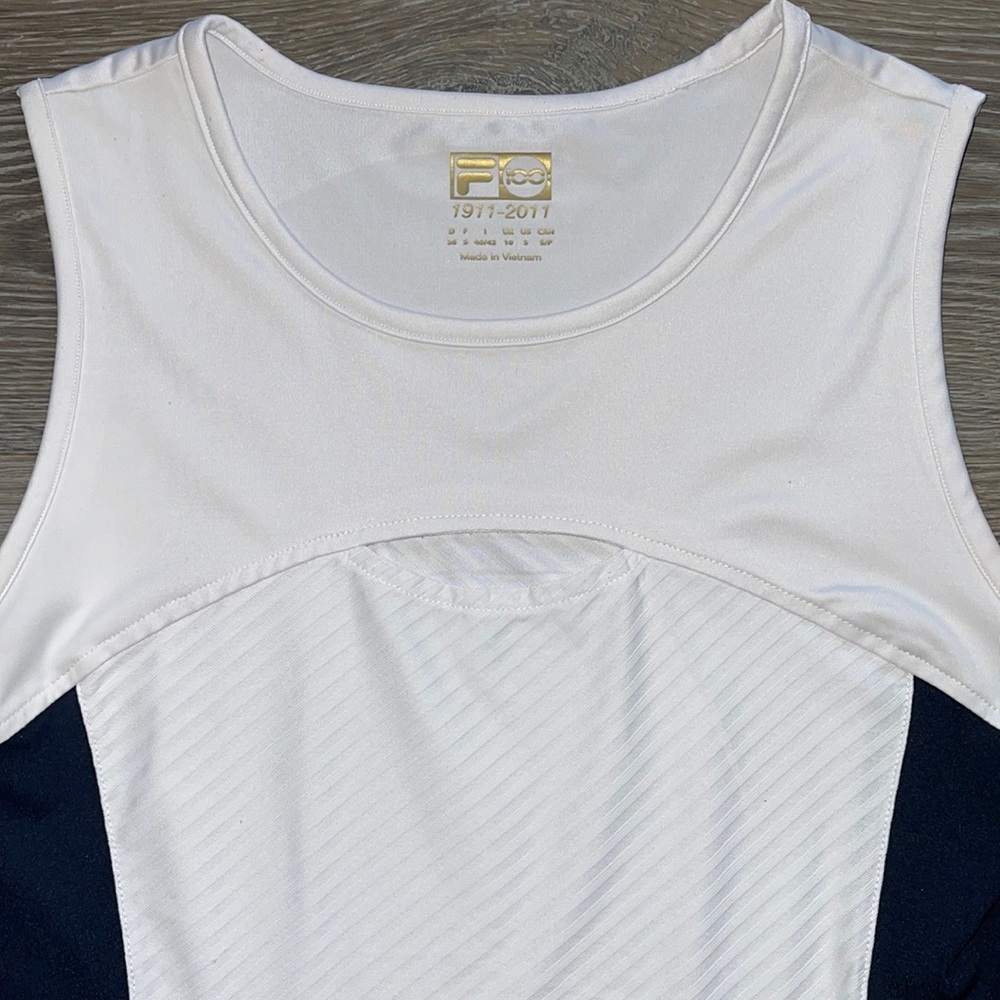 FILA 🎾HP🎾White Keyhole Sports Tank. Small - Picture 3 of 7